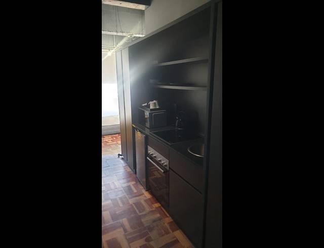 1 BEDROOM PROPERTY TO RENT IN FORESHORE